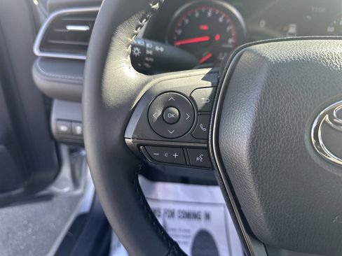 Used 2023 Toyota Camry XSE image 12
