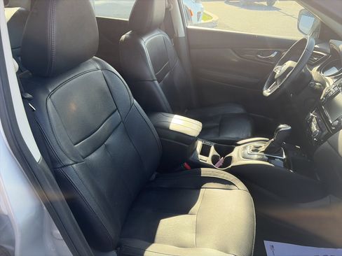 Used 2020 Nissan Rogue SL image 34