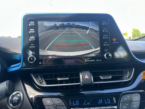 Used 2019 Toyota C-HR XLE FWD image 24