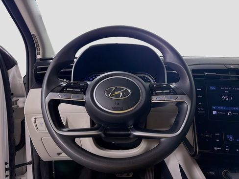 Used 2024 Hyundai Tucson SEL FWD image 13