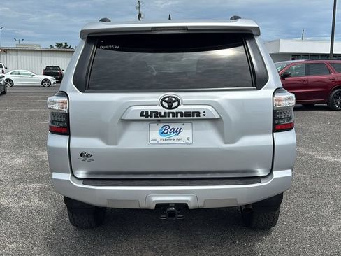 Used 2021 Toyota 4Runner SR5 Premium AWD/4WD image 5