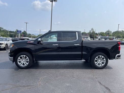 Used 2025 Chevrolet Silverado 1500 LTZ AWD/4WD image 3