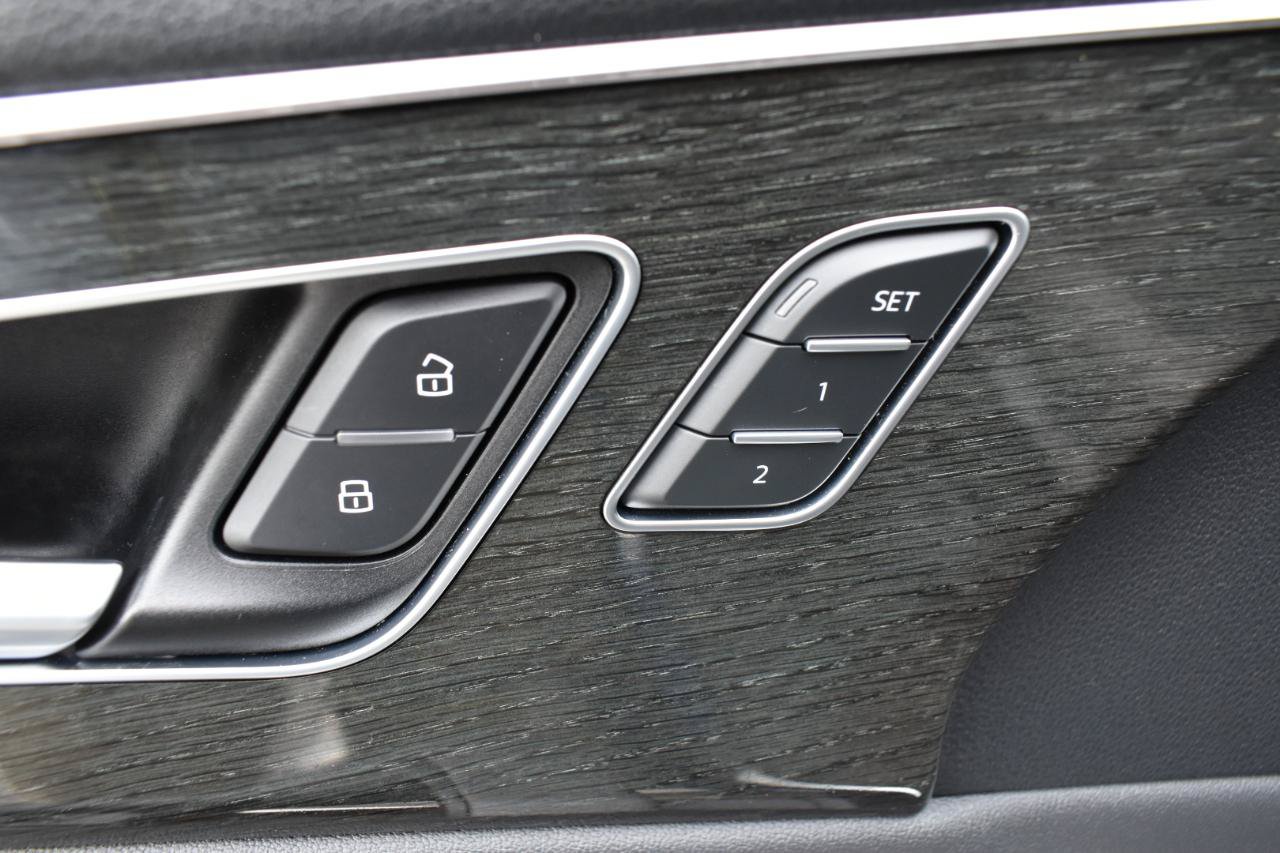 Used 2020 Audi Q8 Prestige w/ Prestige Package AWD/4WD image 41