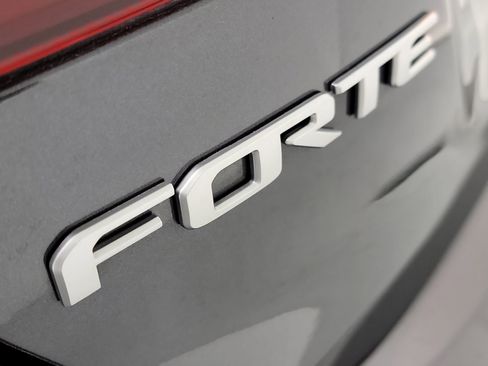 Used 2024 Kia Forte LXS w/ LXS Technology Package image 33