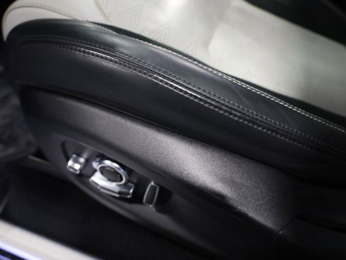 Used 2022 Land Rover Range Rover Sport SVR image 15