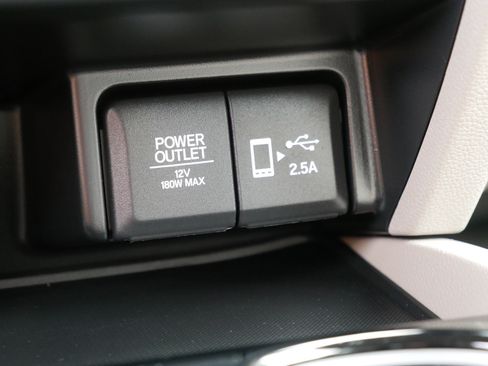 Used 2020 Honda Pilot Touring image 32