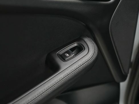 Used 2021 Porsche Macan S AWD/4WD image 16