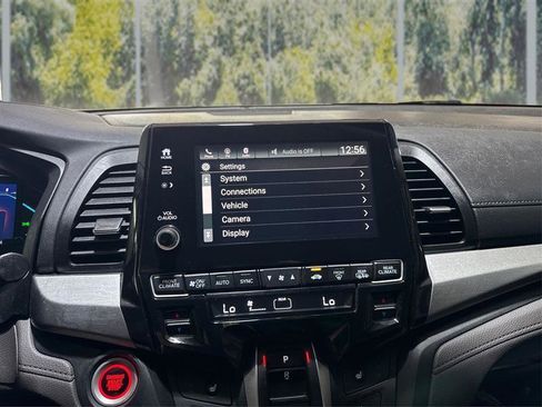 Used 2018 Honda Odyssey EX-L image 16