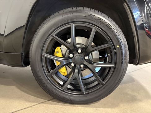 Used 2018 Jeep Grand Cherokee Trackhawk AWD/4WD image 50