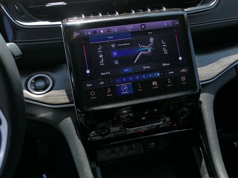 Used 2023 Jeep Grand Cherokee L Limited w/ Luxury Tech Group II RWD image 17
