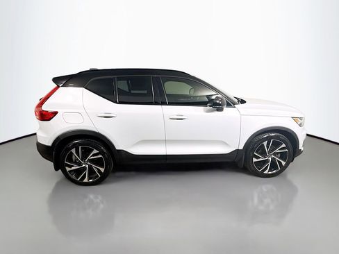 Used 2021 Volvo XC40 T5 R-Design w/ Advanced Package AWD/4WD image 8