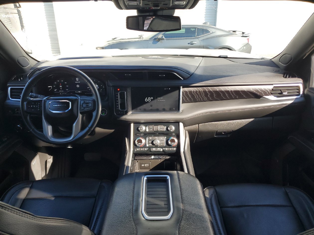 Used 2023 GMC Yukon Denali RWD image 11