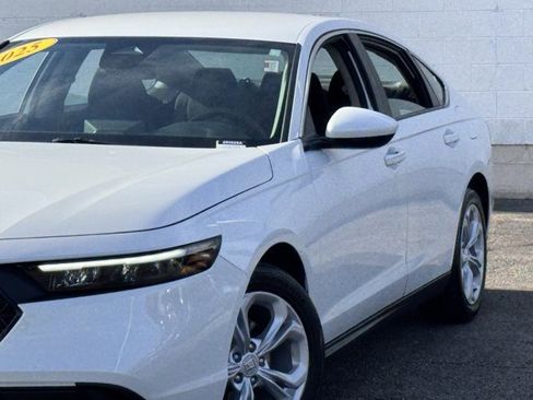 Used 2022 Chevrolet Equinox LT image 32