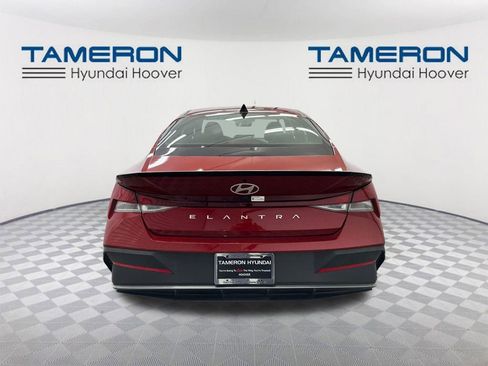 Certified 2025 Hyundai Elantra Sport image 4