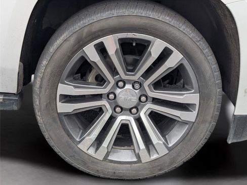 Used 2019 GMC Yukon Denali w/ Denali Ultimate Package image 38