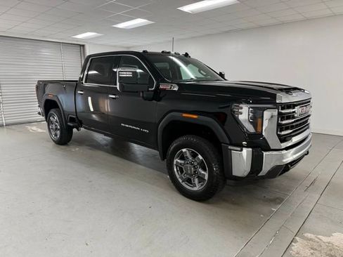 New 2025 GMC Sierra 2500 SLT image 3