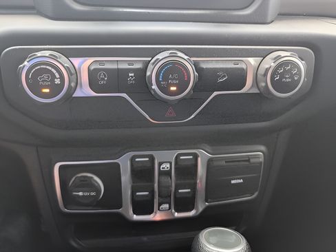 Used 2020 Jeep Wrangler Unlimited Sport S AWD/4WD image 14