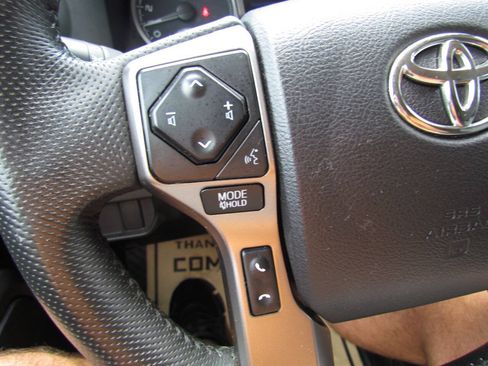 Used 2021 Toyota Tacoma SR5 RWD image 23