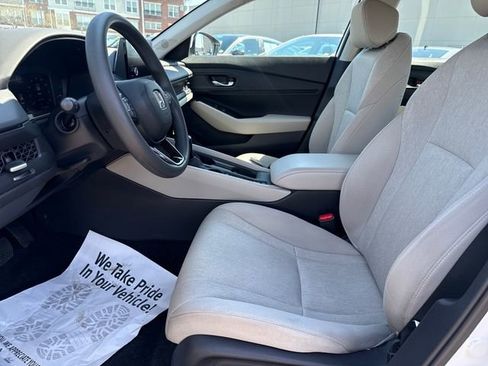 Used 2023 Honda Accord EX image 3