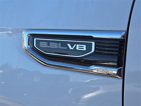 New 2026 GMC Sierra 1500 SLE image 9