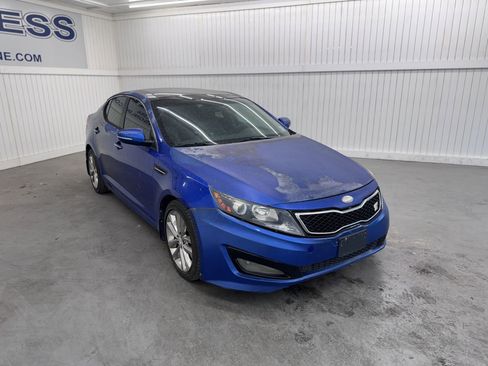 Used 2011 Kia Optima SX w/ Premium Pkg image 3