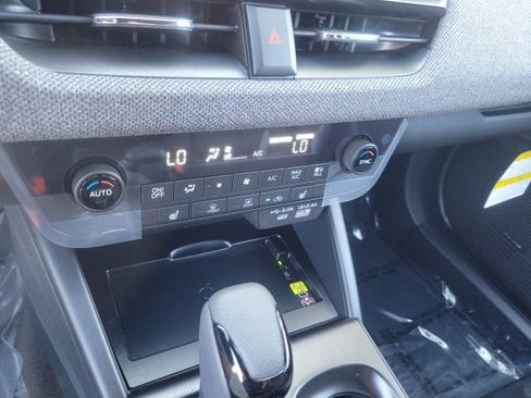 New 2026 Subaru Outback Limited AWD/4WD image 18