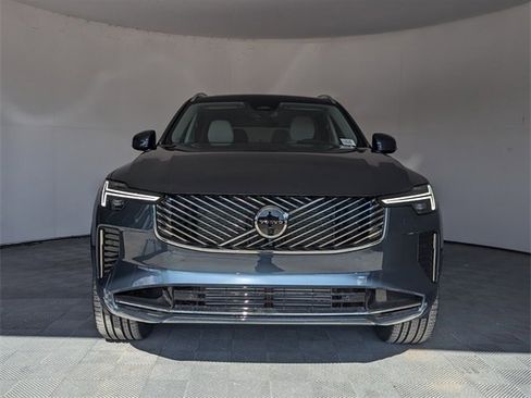 New 2026 Volvo XC90 T8 Ultra image 3