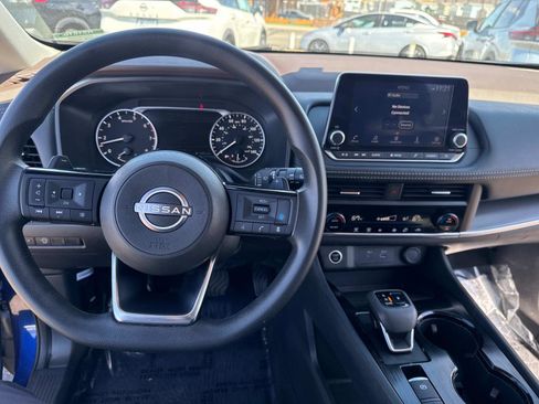 Used 2023 Nissan Rogue SV FWD image 13
