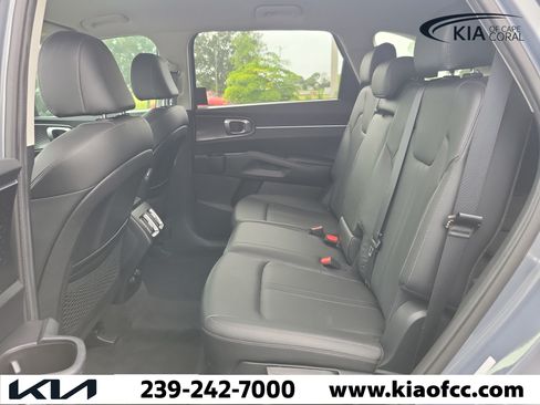 Certified 2023 Kia Sorento S FWD image 11