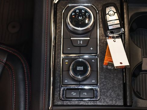 Certified 2024 Ford Expedition Limited image 38