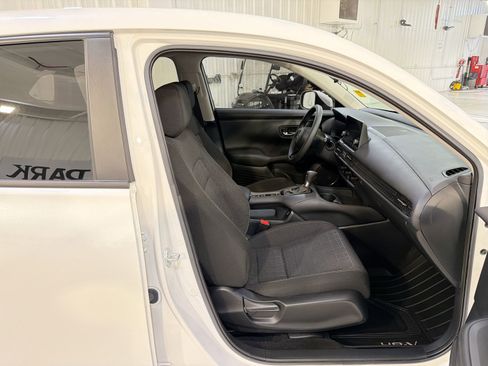 Used 2024 Honda HR-V LX image 27