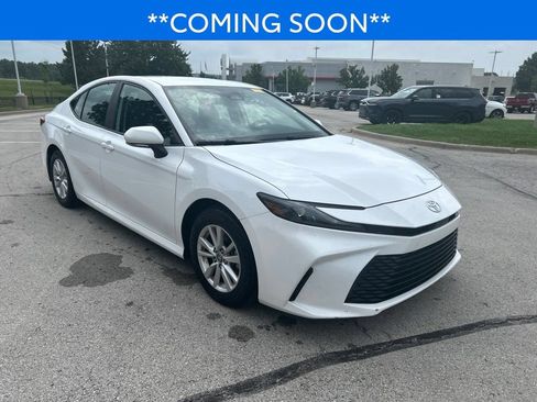 Certified 2025 Toyota Camry LE FWD image 3