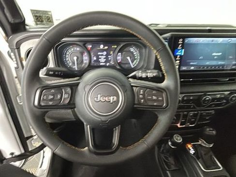 Used 2024 Jeep Wrangler Unlimited w/ Convenience Group AWD/4WD image 14