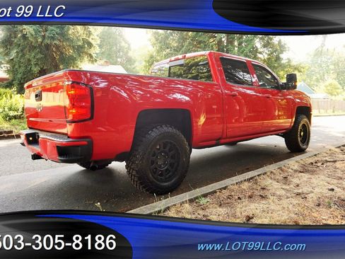 Used 2018 Chevrolet Silverado 1500 LT w/ All Star Edition image 9