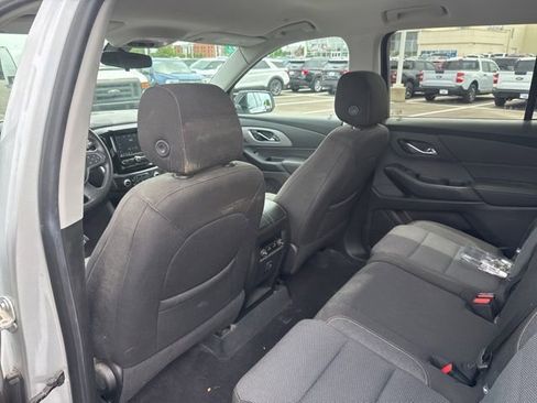 Used 2021 Chevrolet Traverse LS FWD image 21