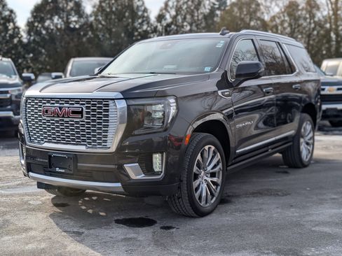 Used 2024 GMC Yukon Denali w/ Denali Reserve Package image 15