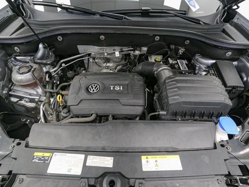 Certified 2023 Volkswagen Atlas Cross Sport SEL R-Line AWD/4WD image 18