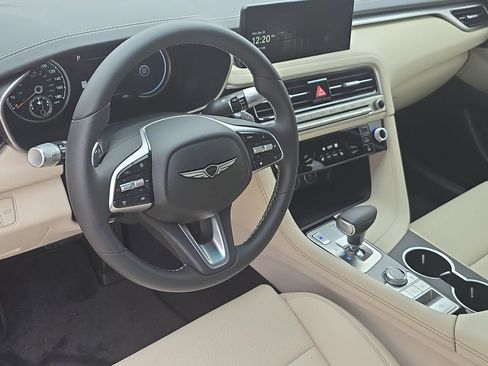 Used 2026 Genesis G70 2.5T image 15