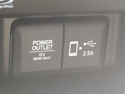 Used 2020 Honda Pilot Touring image 23