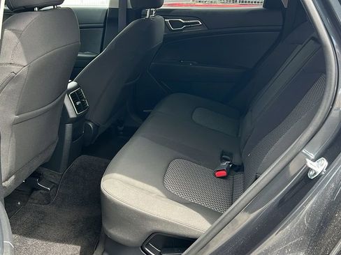 Used 2025 Kia Sportage LX AWD/4WD image 11