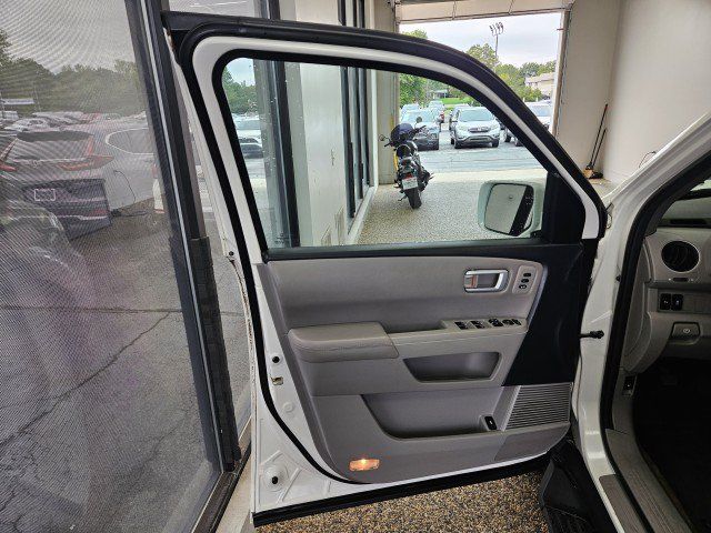 Used 2014 Honda Pilot Touring image 19