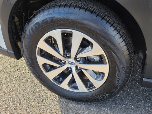 Used 2025 Subaru Outback Premium w/ Popular Package #1A image 34