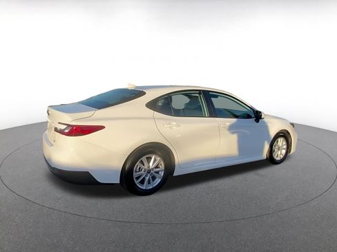 Used 2025 Toyota Camry LE image 15