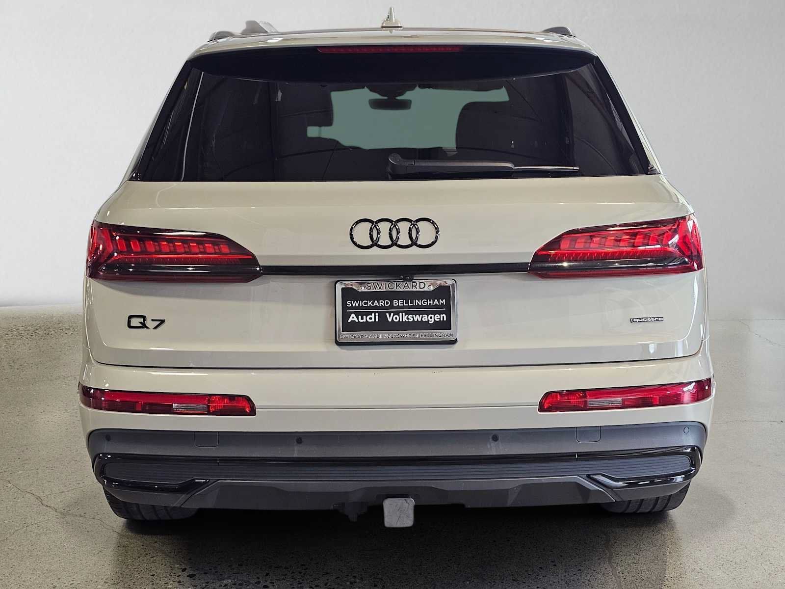 Used 2023 Audi Q7 2.0T Premium Plus w/ Premium Plus Package AWD/4WD image 4