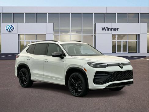 New 2026 Volkswagen Tiguan SE R-Line AWD/4WD image 8