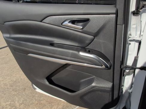 Certified 2024 Chevrolet Traverse LT w/ Trailering Package image 10