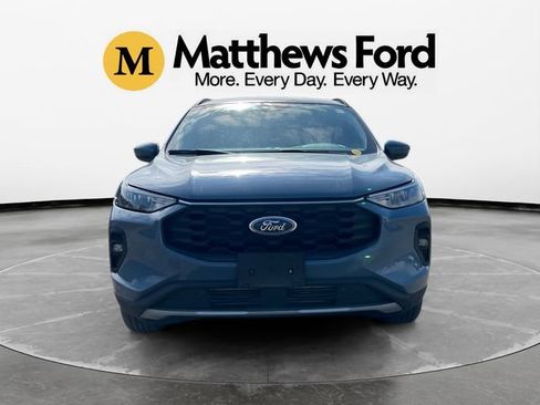 Used 2025 Ford Escape ST-Line Select AWD/4WD image 9
