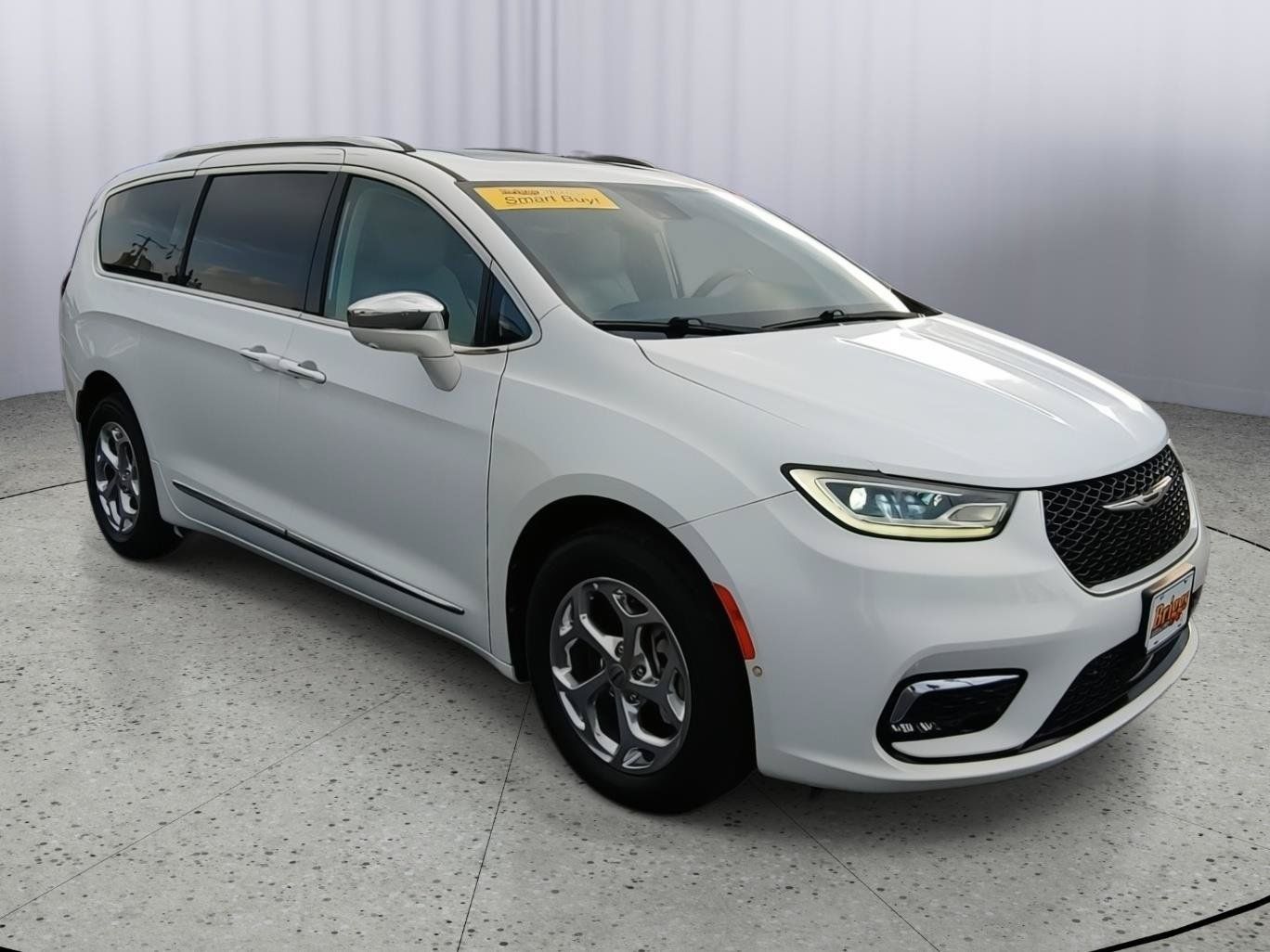 Used 2021 Chrysler Pacifica Limited w/ Premium & Safety Sphere Group AWD/4WD image 4