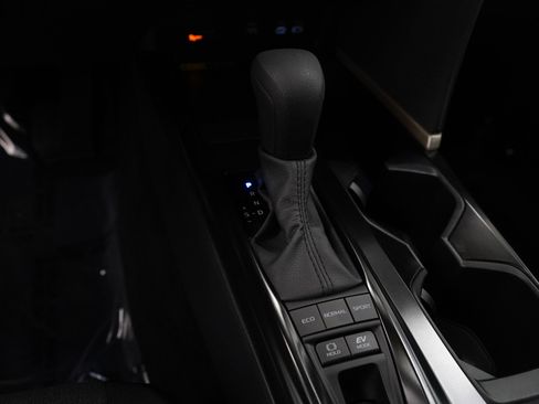 Used 2025 Toyota Camry LE image 19