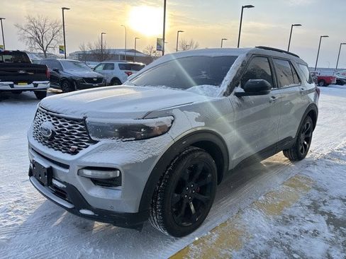 Used 2023 Ford Explorer ST w/ Equipment Group 401A image 3